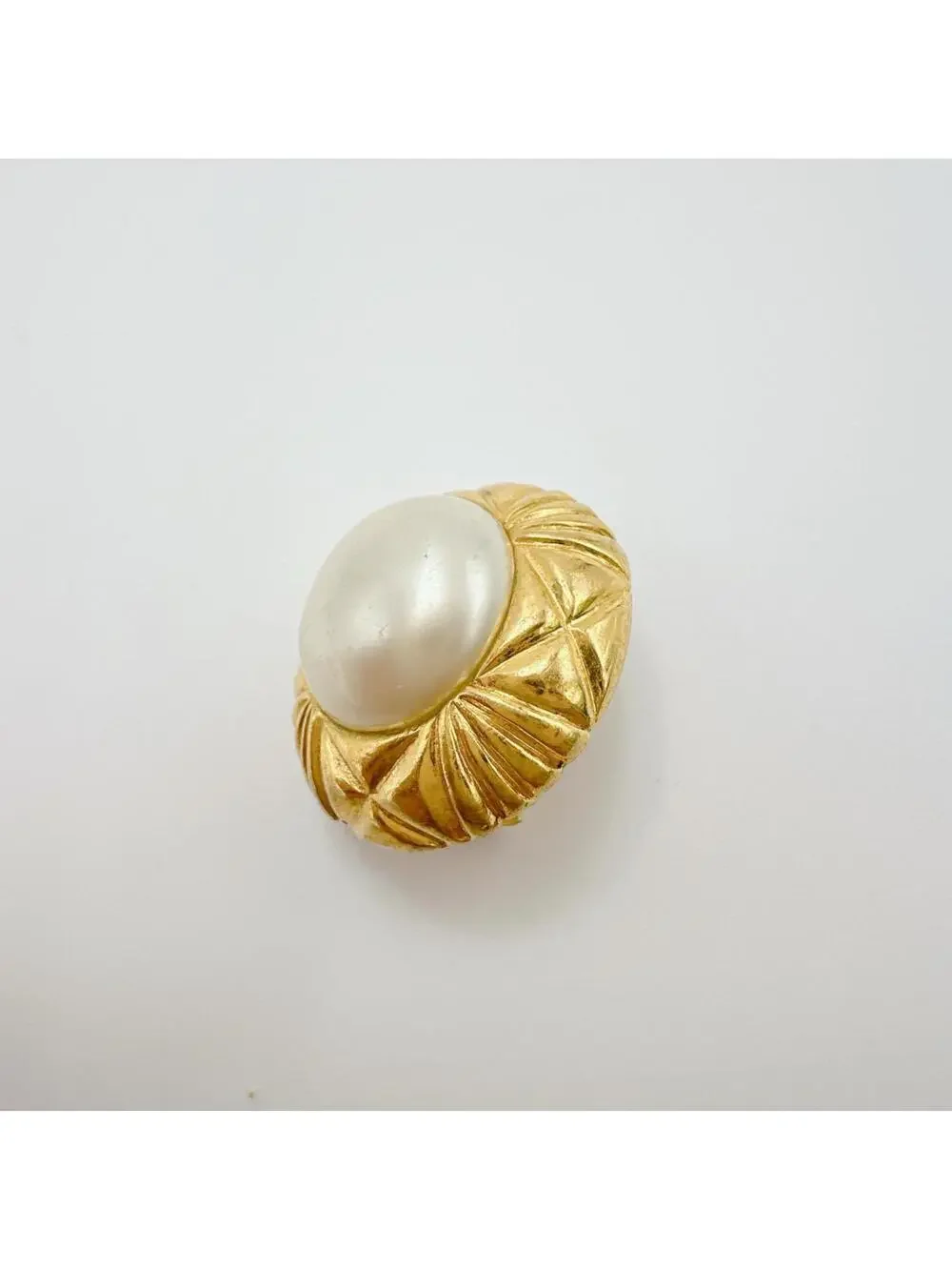 Chanel Vintage Clip-On Earrings Pearl #208318C58B
